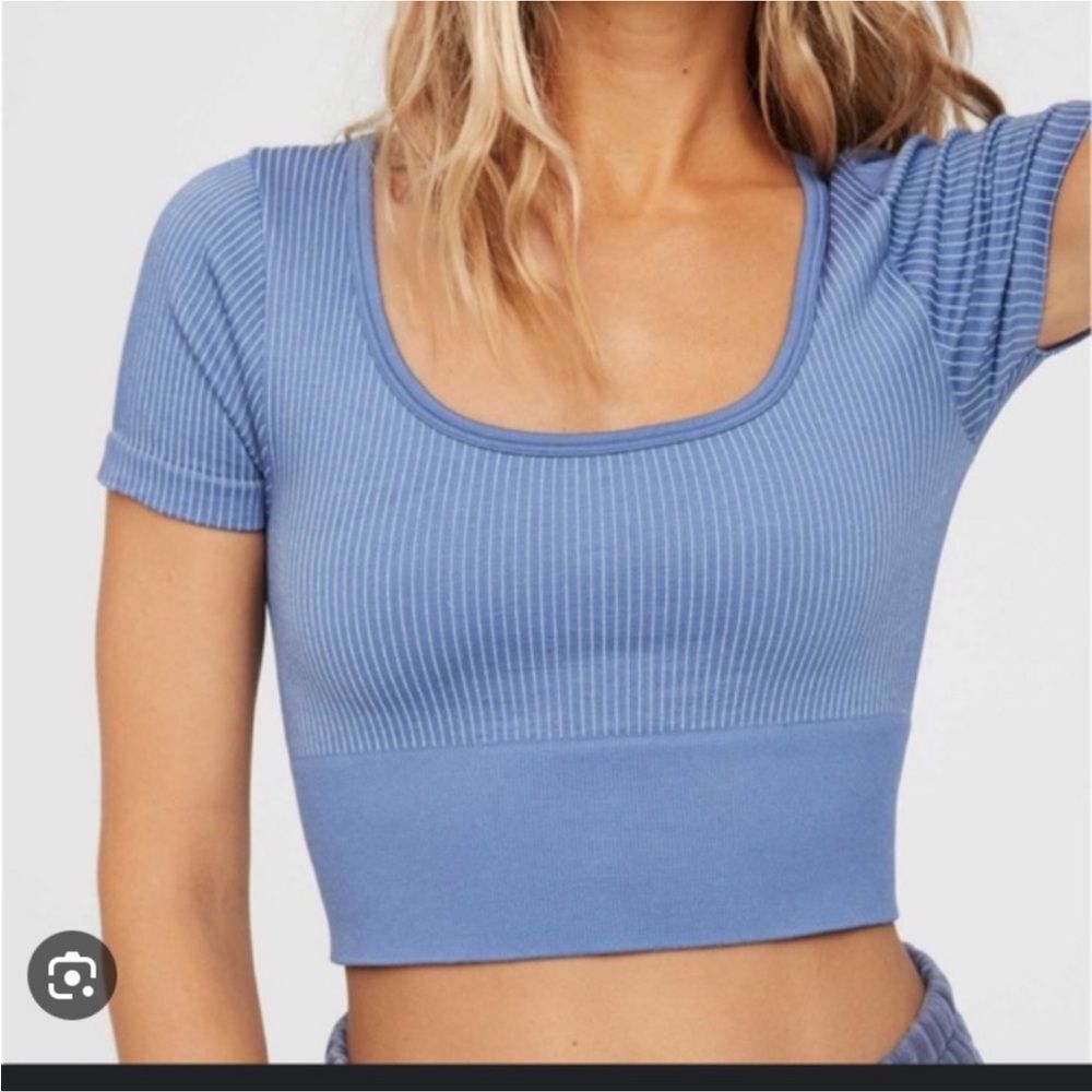 Offline by Aerie Sidewalk Seamless Ribbed Cropped Blue Shirt size S.
